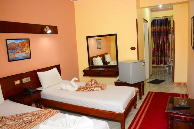غرفة كومفورت بسريرين منفصلين بإطلالة على المدينة بشرفة، Shady Hotel 3/10