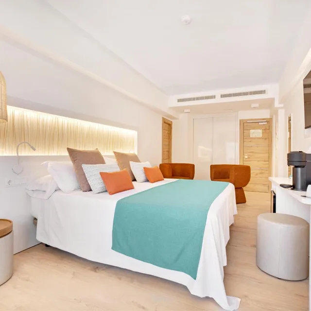 جناح جونيور بشرفة، Ipanema Beach Hotel 8/10