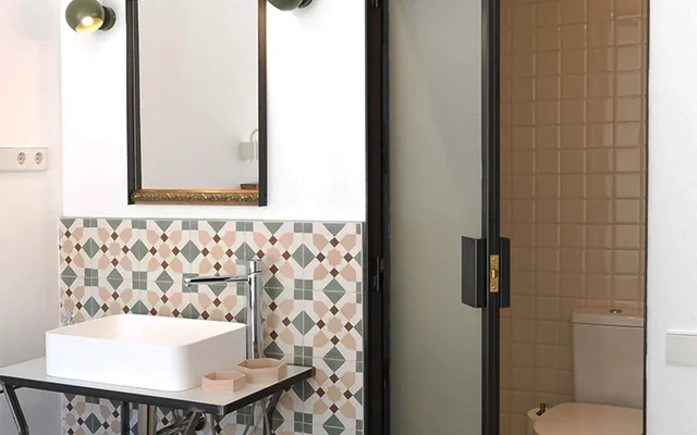 Superior, Double Bed, Street View، Casa Mathilda 3/4