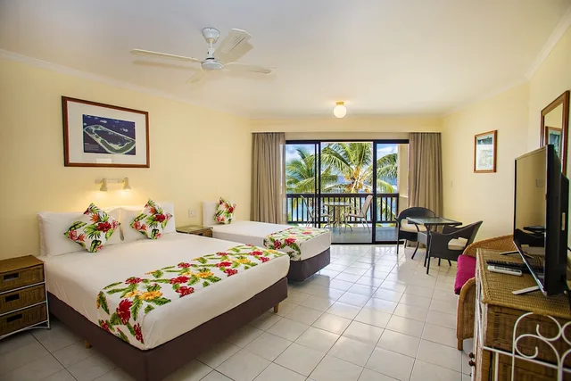 Room, Beach Front، Edgewater Resort 1/6