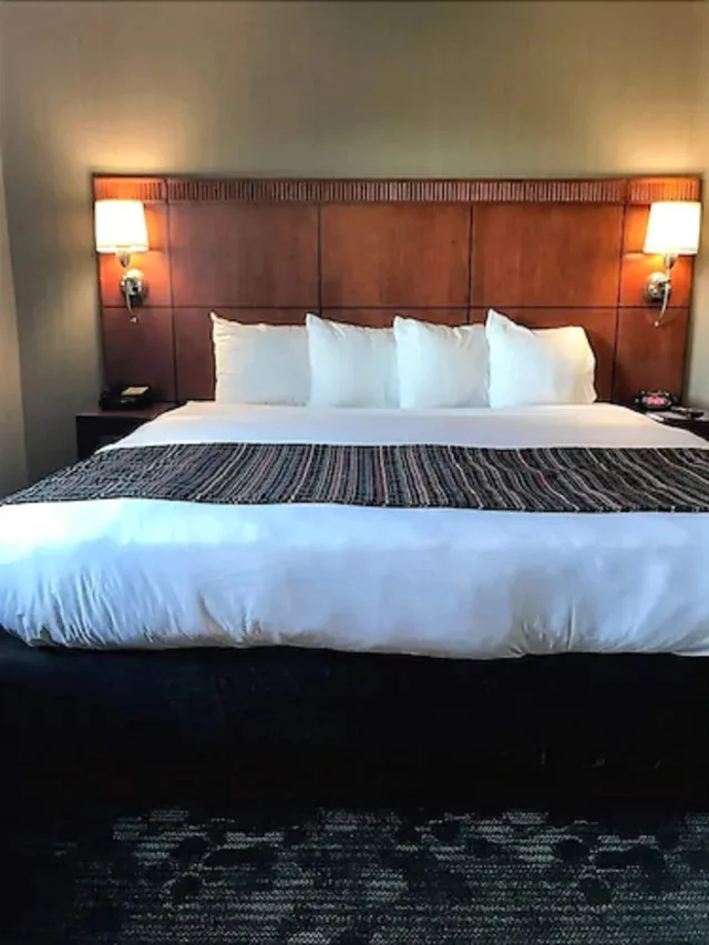 غرفة بسرير كينج، Country Inn & Suites by Radisson, Delta Park North Portland 3/4