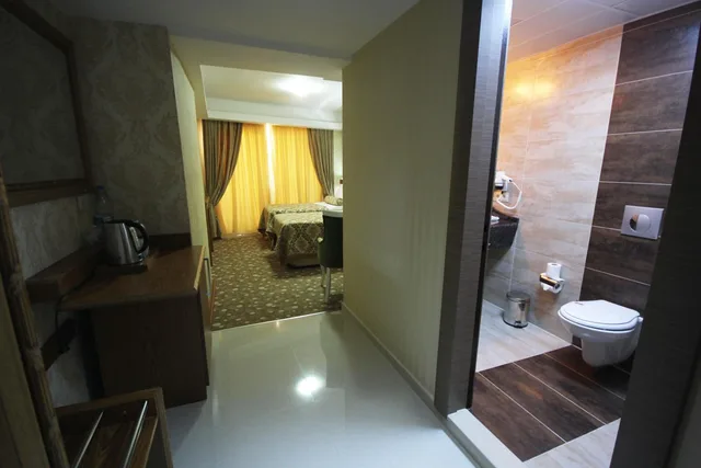 غرفة ثلاثية بثلاثة أسرّة، Grand Corner Boutique Hotel 3/3