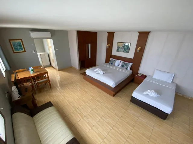 Superior, Triple, Green Beach Pattaya 3/10