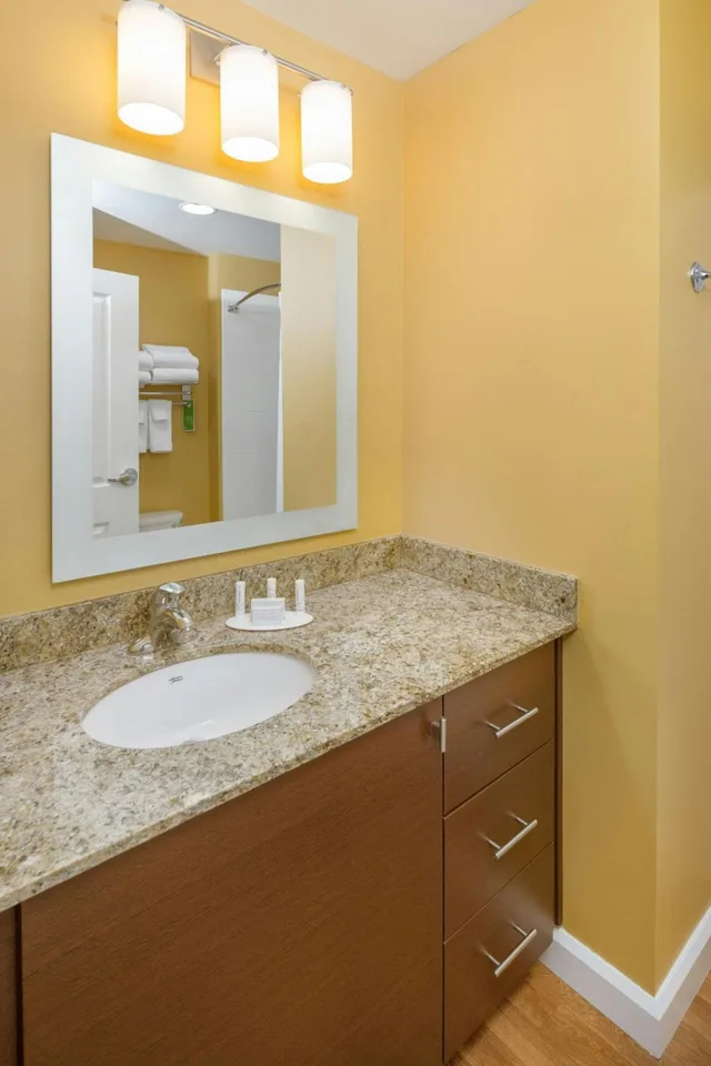 استوديو بسرير كينج مع أريكة لذوي الإعاقة، Towneplace Suites Portland Vancouver 7/10