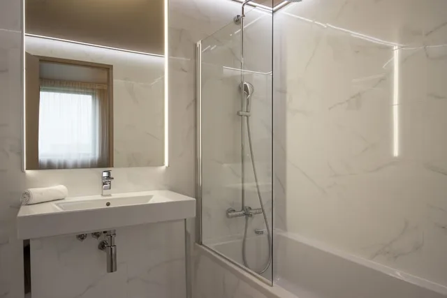 جناح جونيور كومفورت بسرير كوين مع أريكة، Brit Hotel Codalysa Marne La Vallee - Torcy 6/6