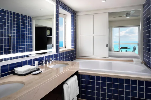 فيلا بإطلالة على البحر بغرفة نوم واحدة بحوض جاكوزي، The Westin Lagunamar Ocean Resort Villas & Spa 3/4