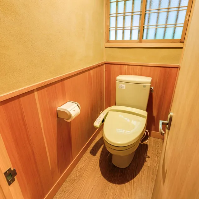 غرفة يابانية عائلية، Tsukihitei Ryokan 1/1