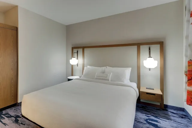 غرفة بسرير كينج، Fairfield Inn & Suites by Marriott Asheville Weaverville 2/4