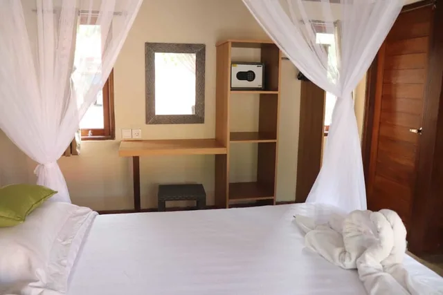 غرفة ديلوكس بسرير كوين بإطلالة على المسبح بغرفة نوم واحدة بمسبح خاص، Darsan Lembongan Boutique Cottage 1/7