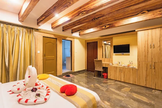 Executive, Suite, King Bed, Hotel Seven Star 4/10