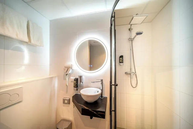 غرفة قياسية بسريرين منفصلين بغرفة نوم واحدة، Hotel Fogo Amsterdam 3/4