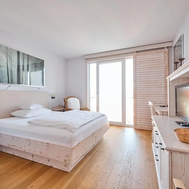 غرفة بسرير مزدوج، Hotel Hirschen in Freiburg-Lehen 1/2