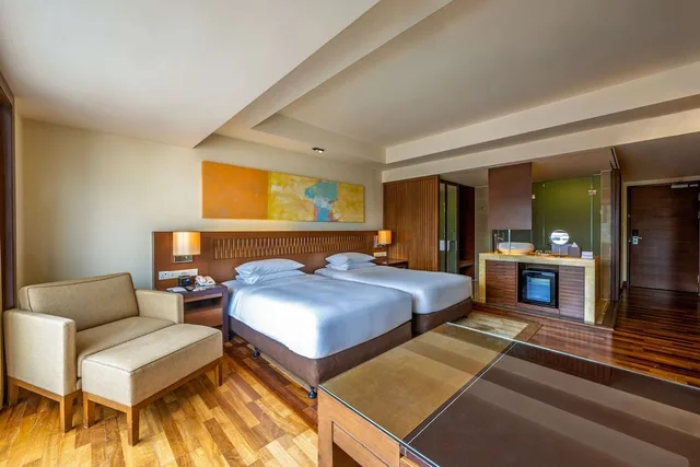 Room, Twin Beds, Oriental View, High Floor، Hyatt Regency Kinabalu 2/6