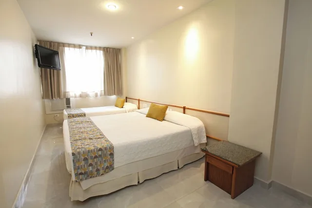 غرفة قياسية ثلاثية بثلاثة أسرّة، Mengo Palace Hotel 5/8