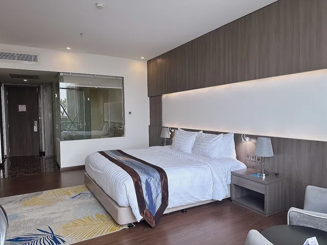 غرفة كلاسيكية بسرير كينج، The Mira Central Park Hotel 1/3