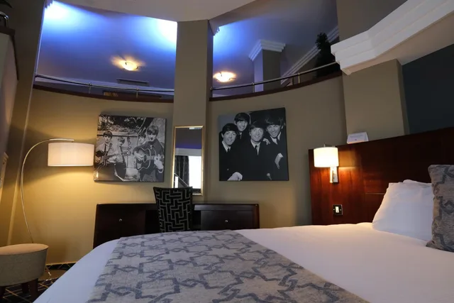 جناح جونيور بسرير كوين بمنطقة جلوس، Crowne Plaza Liverpool John Lennon Airport 4/10