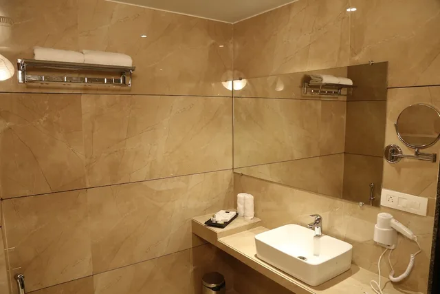 غرفة بريميير بسريرين منفصلين بغرفة نوم واحدة، Hotel Virgo Sumeru 4/4