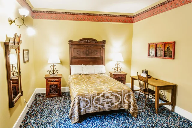 غرفة قياسية، Historic Plaza Hotel 5/10