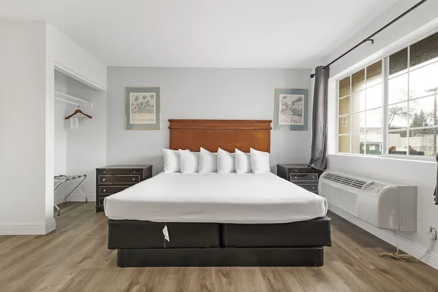 جناح بسرير كينج، Heritage Inn Express Chico 1/3
