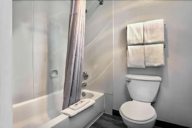 غرفة بسريرين كوين، Motel6 Bend, OR 6/6