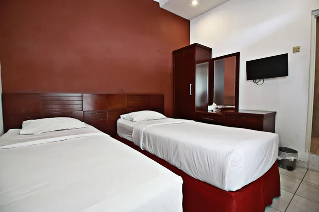Executive, Twin Beds, Fora Guest House Taman Lingkar 1/4