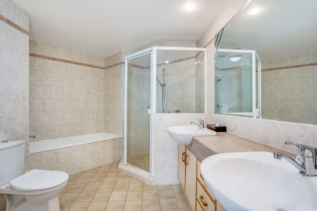 1 Bedroom, Ocean, Mantra Sun City Surfers Paradise 4/8