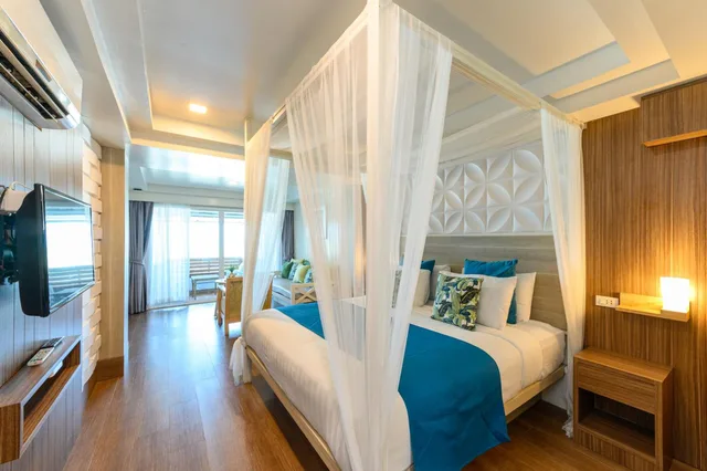 غرفة سوبيريور بإطلالة على البحر بشرفة، Maldives Beach Resort 1/3