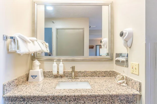 استوديو بسرير كينج، Days Inn by Wyndham Sioux City 7/10