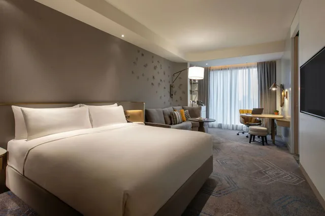 جناح جونيور مع دخول الصالة، Crowne Plaza Kuala Lumpur City Centre 1/4