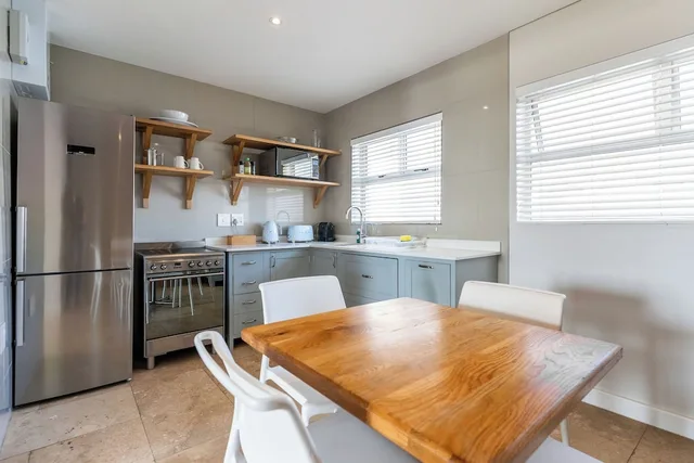 شقة بسرير كينج بإطلالة على الشاطئ بغرفة نوم واحدة، Camps Bay Village 6/8
