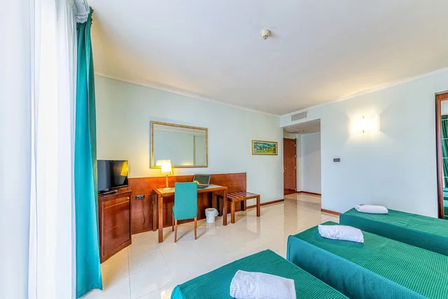 Superior, Triple, Le Torri Hotel 3/6