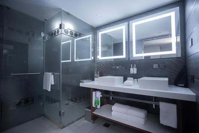 Premium, 2 Queen Beds, Holiday Inn Mexico Zona Centro by IHG 9/9