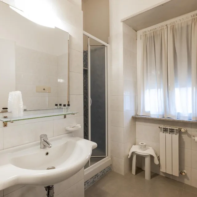 غرفة كلاسيكية رباعية، Hotel Nuova Grosseto 7/8
