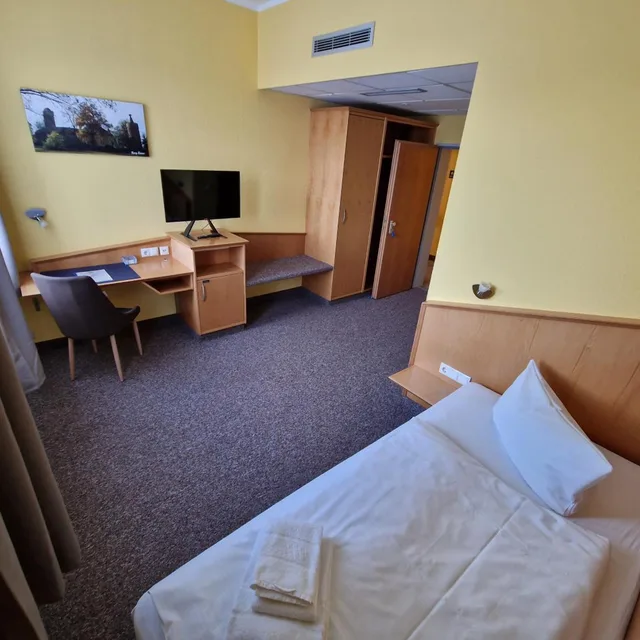 غرفة مفردة، Hotel A2 4/7
