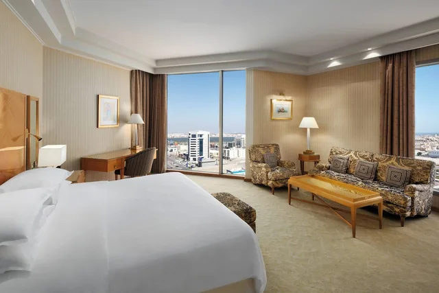 جناح جونيور بسرير مزدوج بغرفة نوم واحدة للمدخنين، فندق وأبراج شيراتون الدمام(Sheraton Dammam Hotel & Convention Centre) 2/7