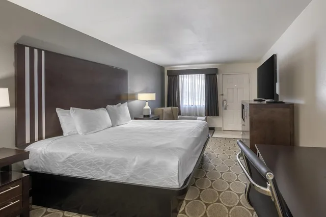غرفة قياسية بسرير كينج، Best Western Pahrump Oasis 3/5