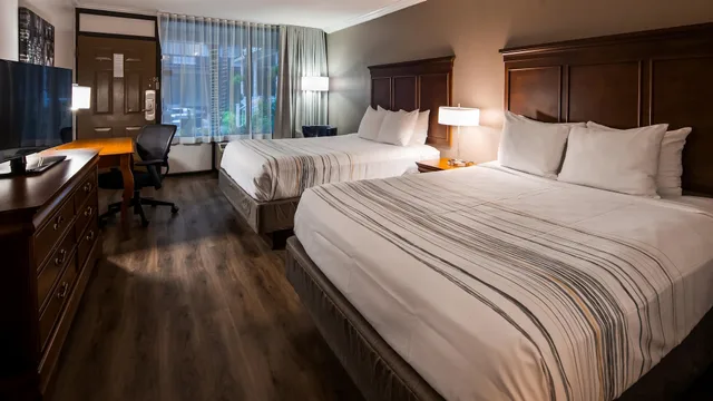 غرفة قياسية بسريرين كوين، BEST WESTERN PLUS WESTBANK 1/10
