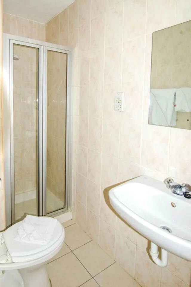 غرفة مفردة، Brunel Hotel 2/14