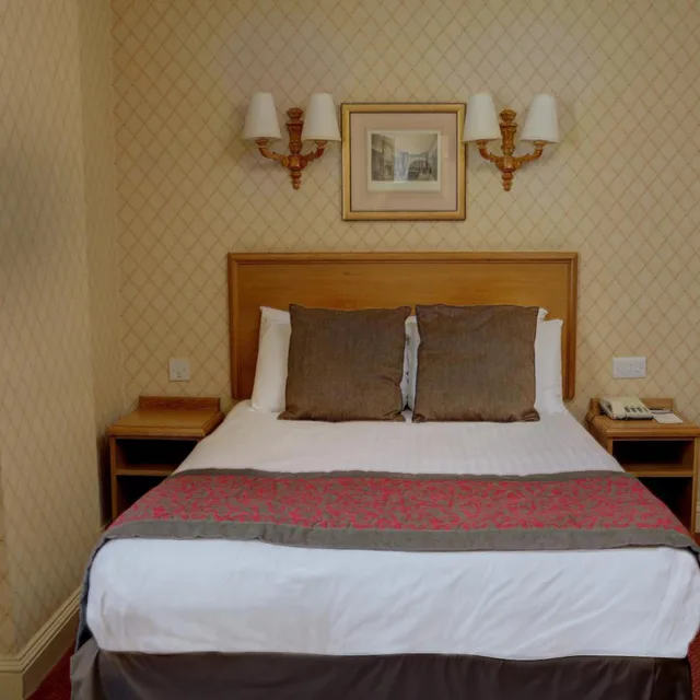 غرفة صغيرة مزدوجة، Crown And Mitre Hotel Sure Hotel Collection By Best Western 1/8