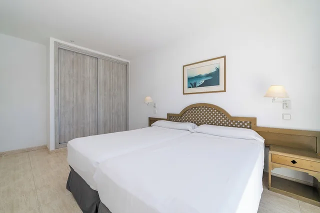 شقة بسريرين منفصلين بغرفة نوم واحدة مع أريكة، Galeon Playa Apartments 1/3
