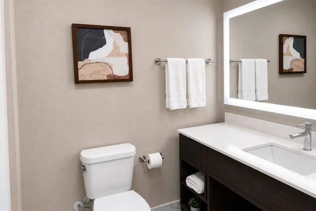 غرفة بسريرين كوين لذوي الإعاقة، La Quinta Inn & Suites by Wyndham Tracy 5/7