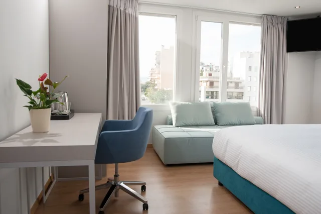 غرفة ديلوكس بسرير مزدوج أو سريرين منفصلين بإطلالة، Athenaeum Smart Hotel 2/3