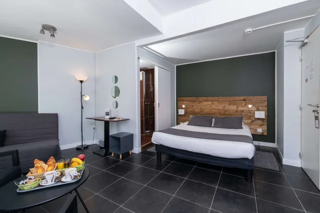 غرفة ثلاثية بسرير مزدوج وسرير فردي، CELENYA HOTEL 7/8