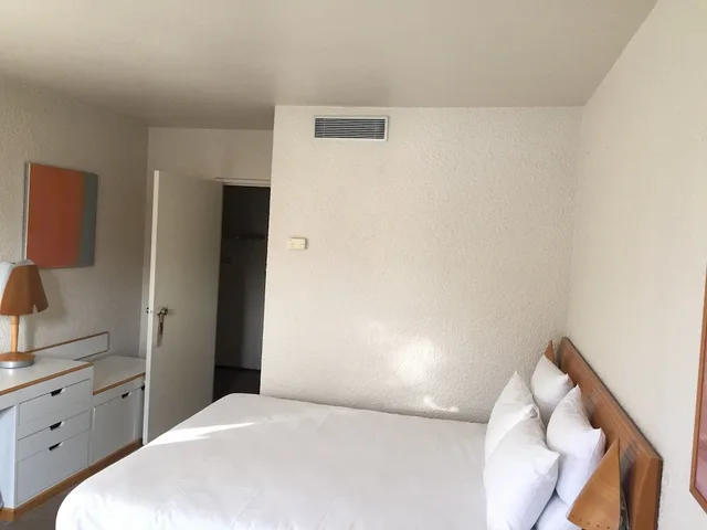 Classic, Double Bed, Sofa, Novotel Marseille Est 6/10