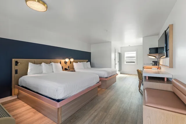 غرفة قياسية بسريرين كوين، GoodSpring Motel 1/7