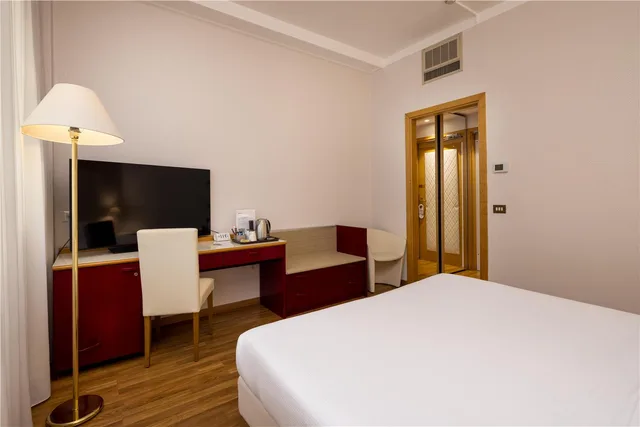 Green, King Bed، Best Western Air Hotel Linate 3/3