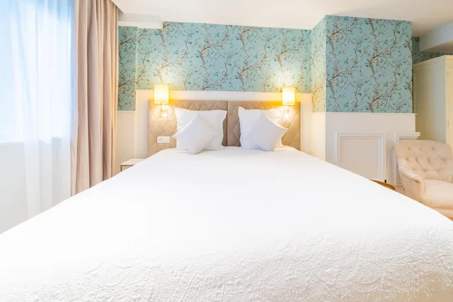 غرفة قياسية بسرير مزدوج، Grand Hotel Normandy Bruges 5/10