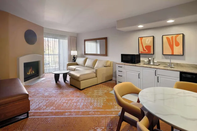 جناح كبير بسريرين كوين بإطلالة على الجبل بشرفة، Hilton Sedona Resort At Bell Rock 5/10