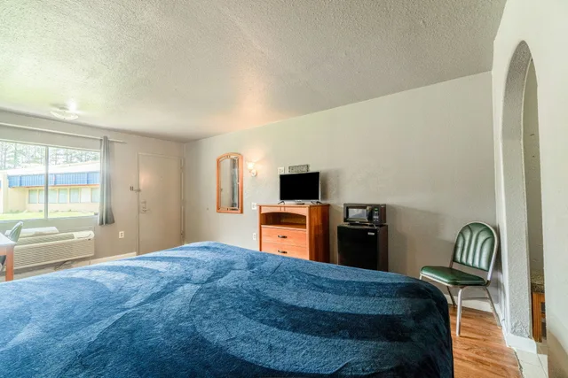 غرفة بسرير كينج، Economy Inn Livingston By OYO TX US 59 2/4