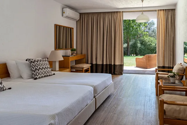 غرفة كلاسيكية بسرير مزدوج، Amalia Hotel Olympia 1/3